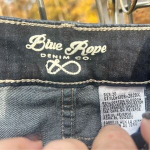 Blue Rope Denim company distressed blue jeans NWOT size 20